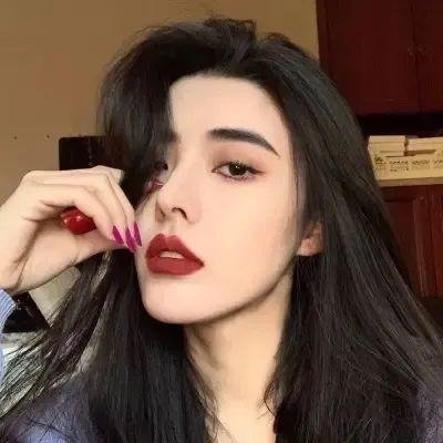 被争论的女人